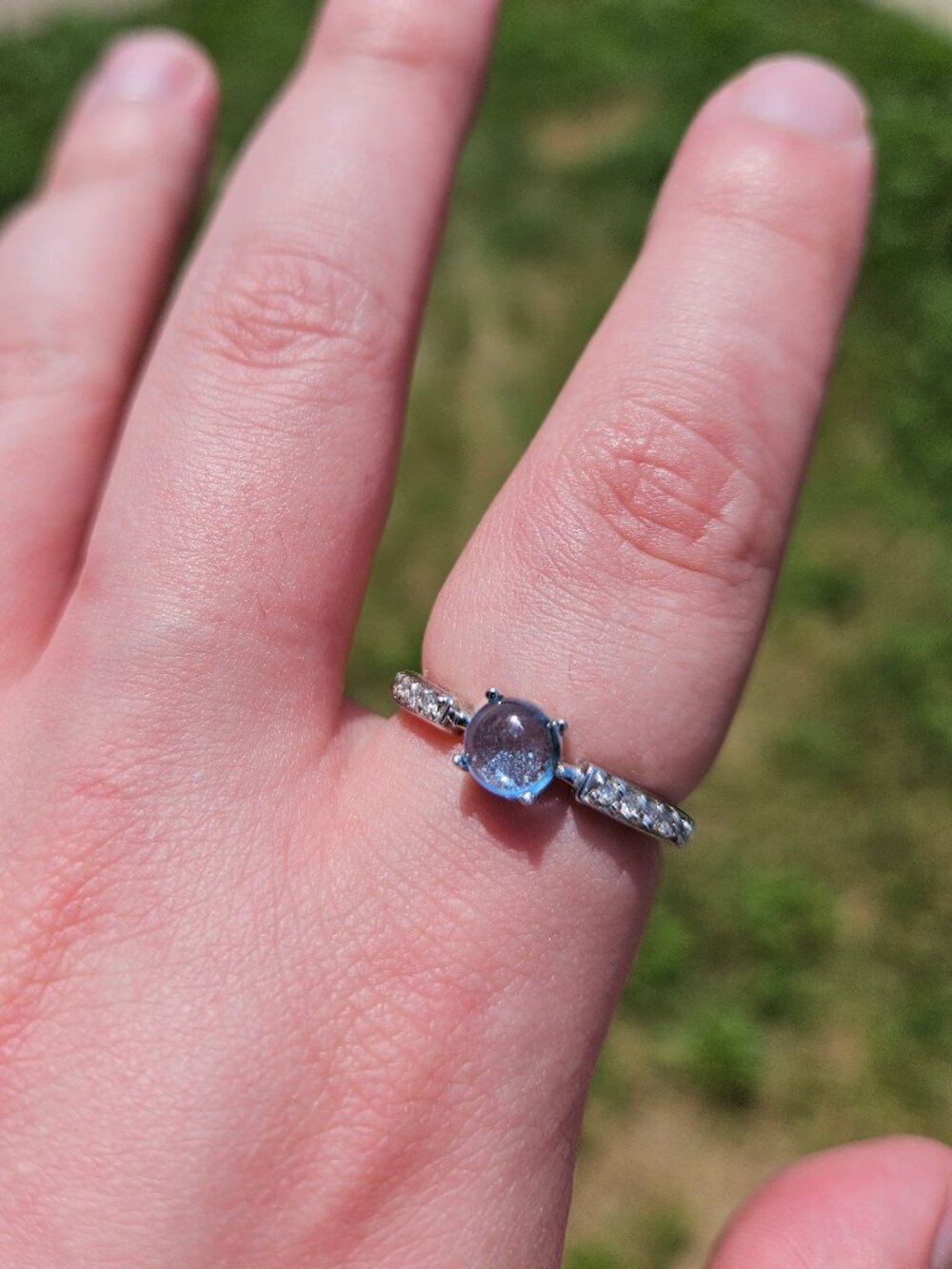 Sonia B 14K White Gold Cabochon Blue Topaz 5mm & Diamond Ring Band Size 9